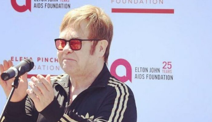 Горжусь Украиной: Элтон Джон похвастался фото из Киева