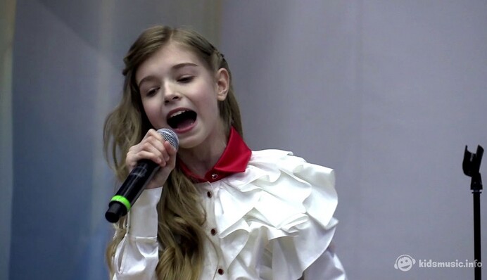 Украинка поехала в Крым на детский конкурс и уже получила приветствие от Путина