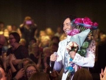 Знаменитому российскому певцу вызвали скорую на концерте: выступление отменено