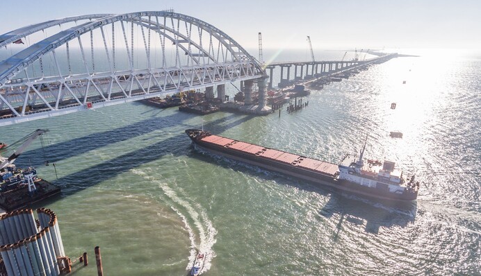 Проблемы из-за моста Путина в Крым обострились: Украине пора дать ответ