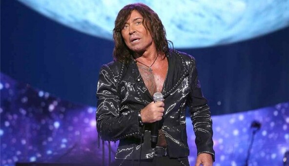 Почему Леонтьеву вызывали скорую: поклонницы артиста назвали странную причину