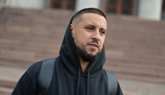 MONATIK рассказал, почему считает жену героиней