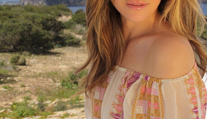 Элизабет Херли - 53: подборка самых горячих фото красотки в купальнике