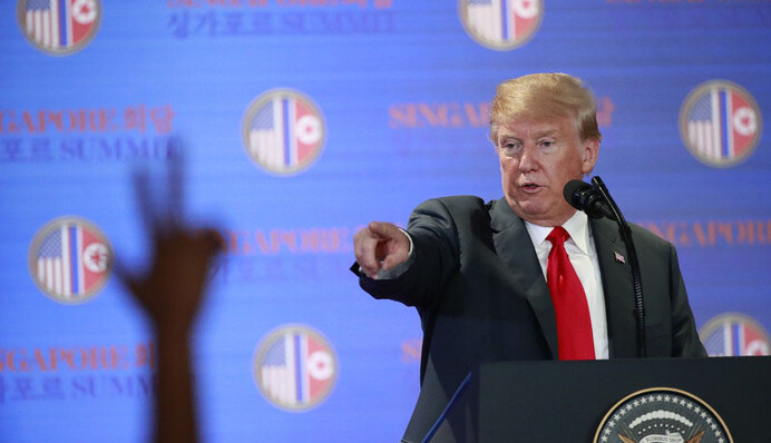 Трампу удалось принудить Ким Чен Ына к миру: что делать с Путиным