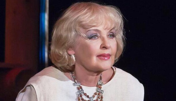 Народная артистка Украины сыграла спектакль на передовой: впечатляющее видео