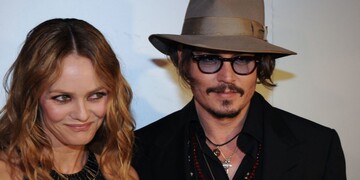 Сын Деппа и Паради серьезно заболел 