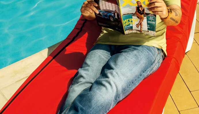 Группа Потапа снялась в горячей фотосессии с полуголыми красотками