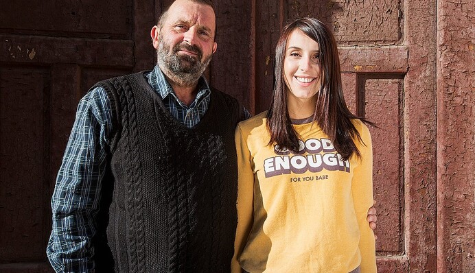 Джамала трогательным фото поздравила отца с днем рождения