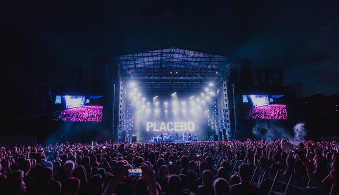 Идолы британского рока выступили на Atlas Weekend в Киеве: яркие фото и видео