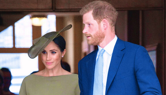 Меган Маркл восхитила элегантным нарядом на крестинах принца Луи: опубликованы фото