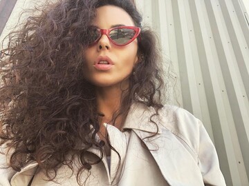 Малышка на миллион: Каменских восхитила поклонников соблазнительными фото