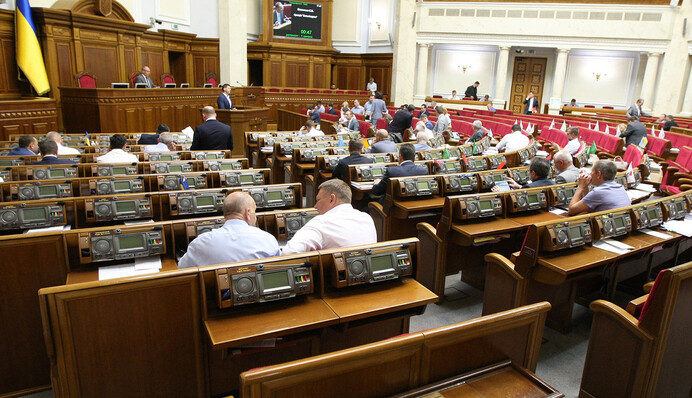 Виходу немає: чому з Ради хочуть, але не можуть втекти депутати