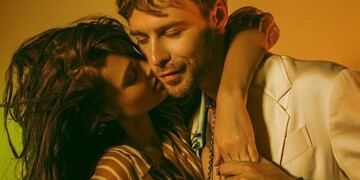 Бадоев показал, что осталось за кадром клипа Барских с полураздетой моделью