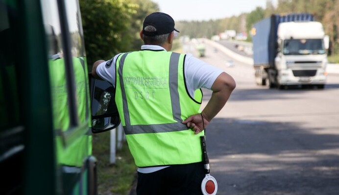 Облавы и радары: чего ждать на дорогах Украины после серии страшных ДТП