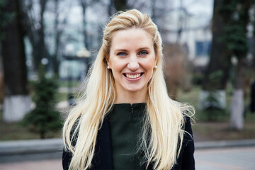 Депутат Рады вышла замуж за британского юриста: фото со свадьбы