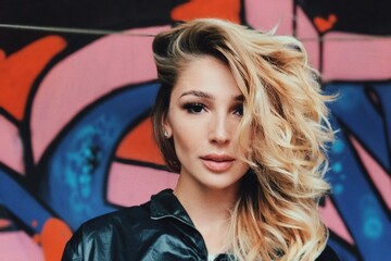 По примеру Регины: еще одна ведущая 