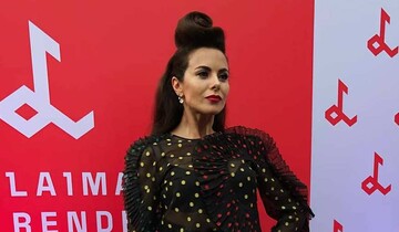 Юбку забыла? Каменских удивила откровенным нарядом на фестивале