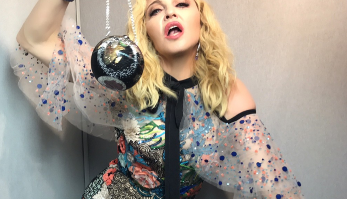 Мадонна показала себя пьяной на видео