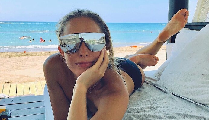 Катя Осадчая случайно надела мужские плавки