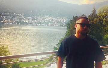 Полуголый Monatik взбудоражил фанов фото с отдыха