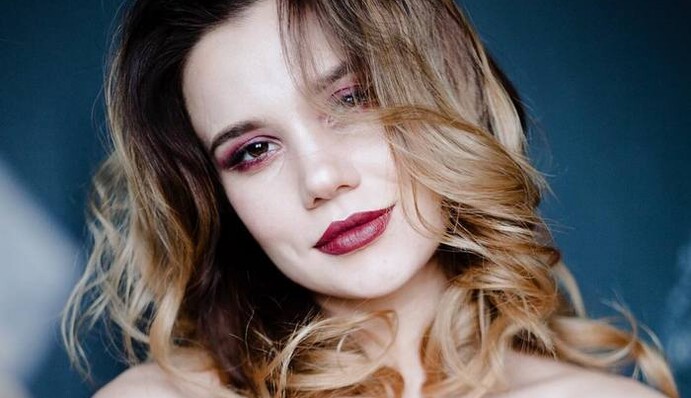 Сбежавшая в Россию актриса вернулась в Украину и похвасталась фото