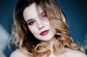 Сбежавшая в Россию актриса вернулась в Украину и похвасталась фото