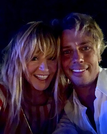 Стала известна причина отъезда Пугачевой и Галкина в Европу