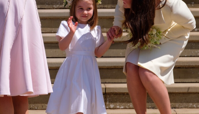 Стало известно, почему принцессе Шарлотте нельзя носить брюки