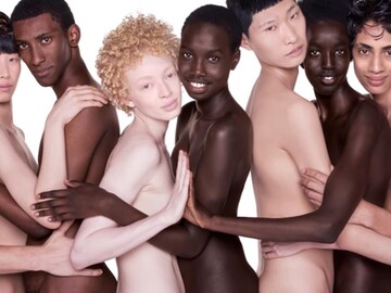 Знаменитый бренд выпустил видео с голыми моделями