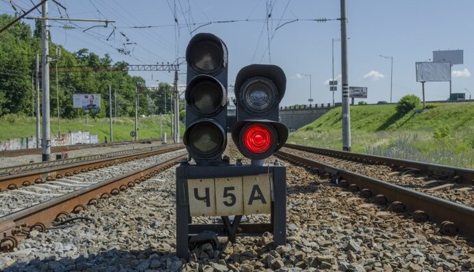 В Украине хотят обрезать ключевую связь с Россией: к чему это приведет