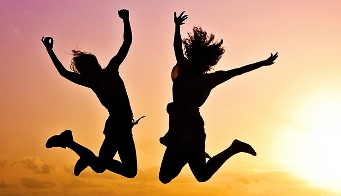 Международный день молодежи: поздравления и открытки