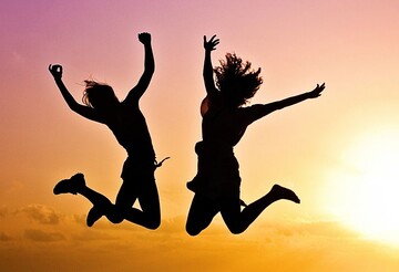 Международный день молодежи: поздравления и открытки