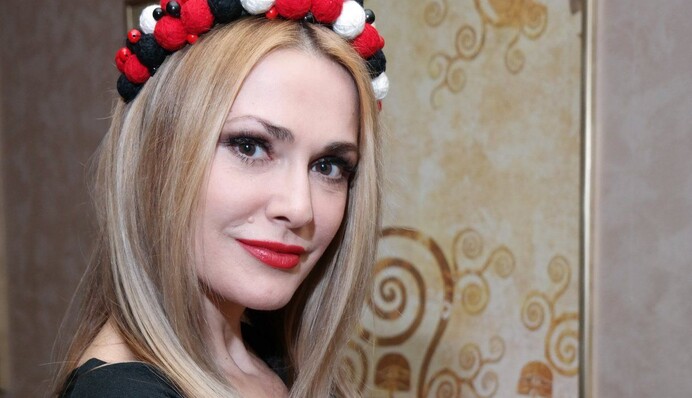 Известная украинская актриса восхитила архивным фото из юности