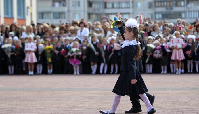 Сколько стоит собрать ребенка в школу: цены на самые важные товары