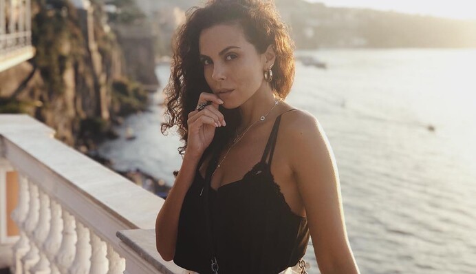 Слишком пошло: Настю Каменских осудили за фото в бикини