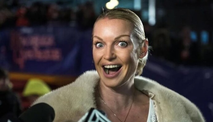 370 тысяч штрафа и условный срок: Анастасия Волочкова выиграла суд против своего водителя