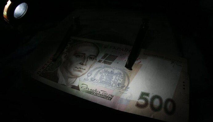 На грани вето: Порошенко и Гройсман не поделили топ-банки