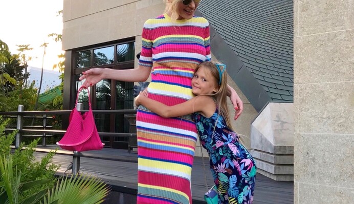 Маша Ефросинина и Глюкоза появились на людях в одинаковых платьях