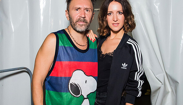 Шнуров официально развелся с женой: опубликован документ