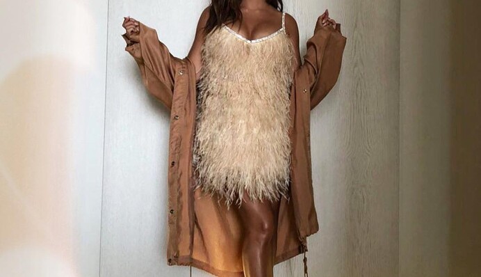 Беременная российская певица отметила день рождения в Испании