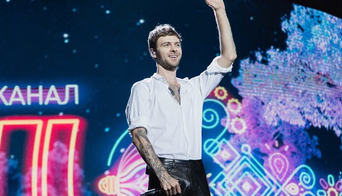 Макс Барских объяснил значение своей новой татуировки