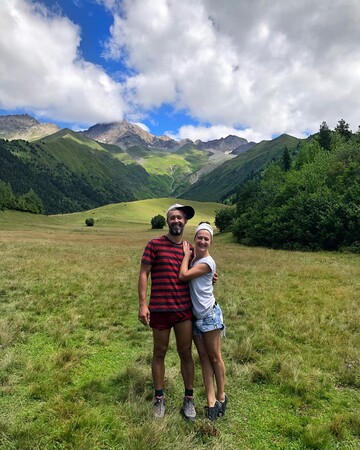 Сергей Бабкин с семьей поднялся на ледник: яркие фото