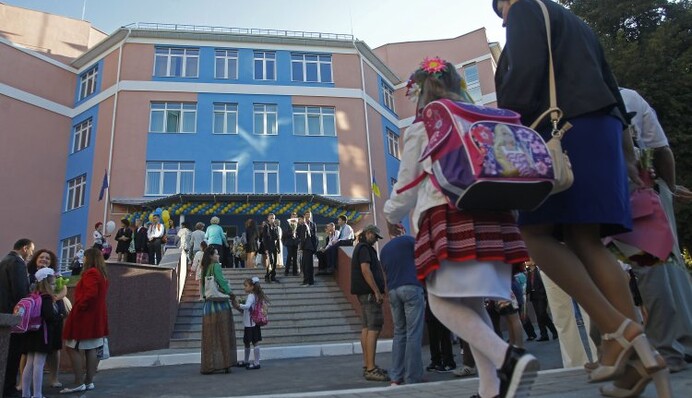 ​Новая школа за родительский счет: как украинцам не платить дважды