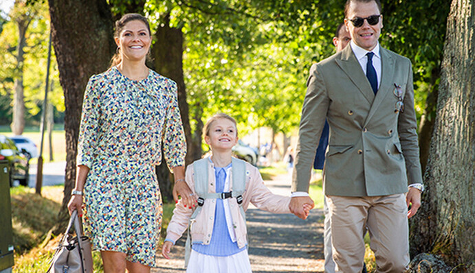 Принцесса Швеции Виктория отвела дочь в школу: опубликованы фото