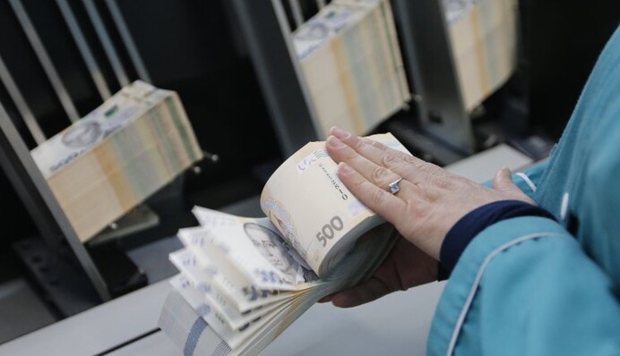 В ожидании кредита МВФ: зачем Украина вновь влазит в долги