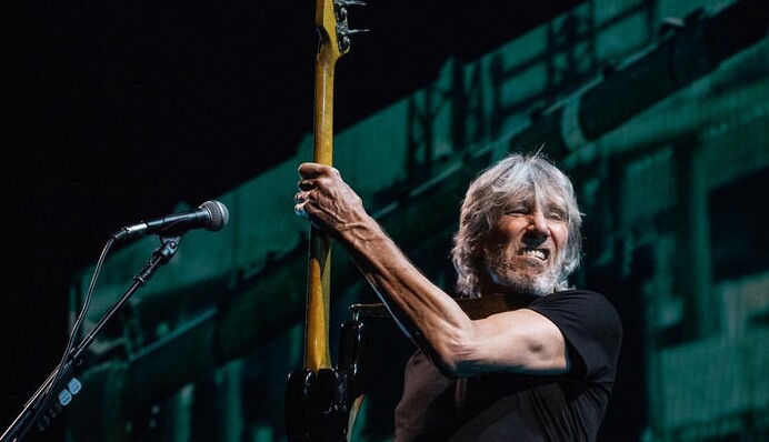 Основатель Pink Floyd попал в базу 