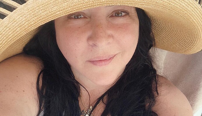 Речная жаба: запрещенная в Украине певица показала фигуру в купальнике