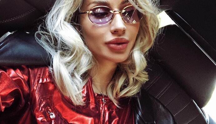 Костюм для дайвинга: Лобода пришла на презентацию в Москве в странном наряде