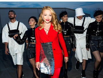 В наряде с подиума: Тина Кароль похвасталась эффектным образом