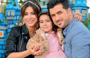 Простила измену: Ани Лорак с мужем отвели дочь в первый класс